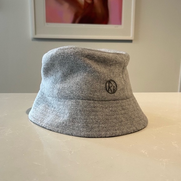 RUSLAN BAGINSKIY
Lampshade Cotton Bucket Hat - Picture 3 of 8